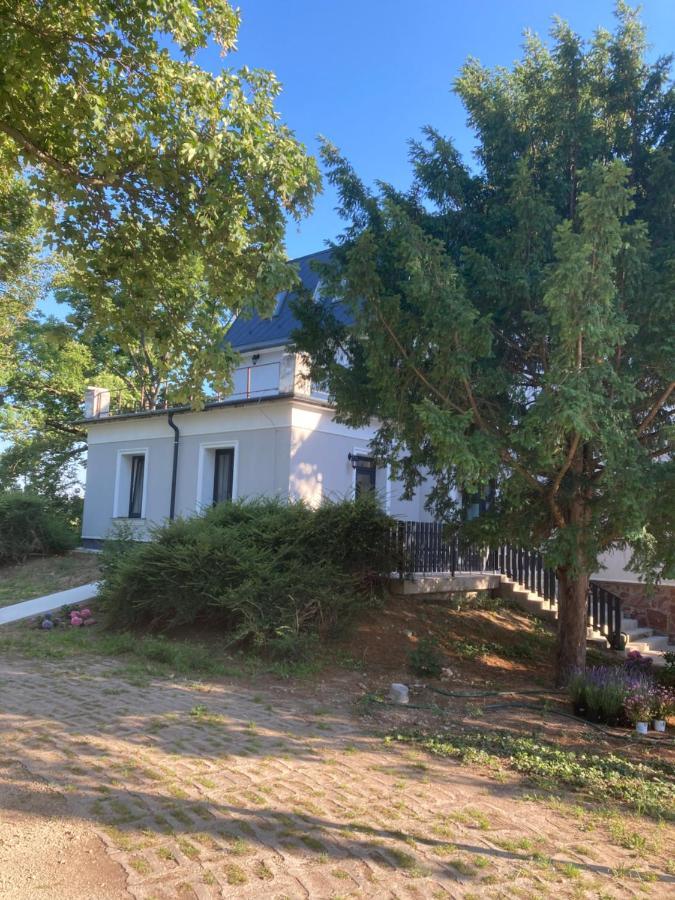 Villa Philip Noir Révfülöp Buitenkant foto